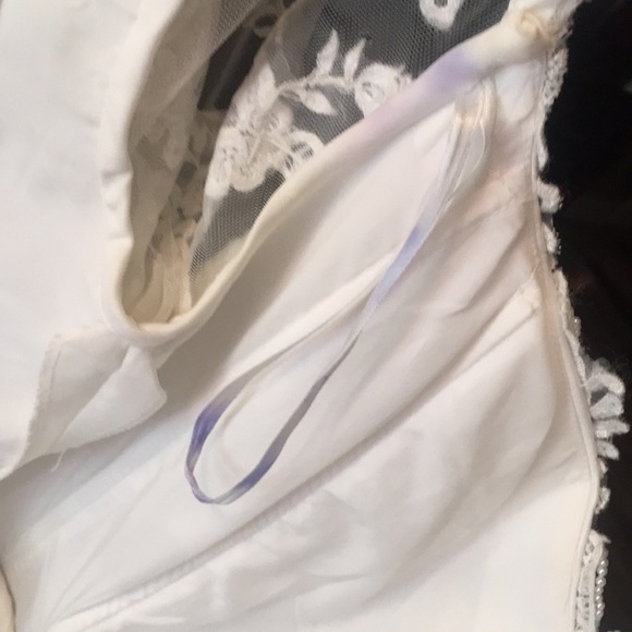 Sweetheart Ivory Ballgown Wedding Dress Size 12. Gently used. - Picture 12 of 16